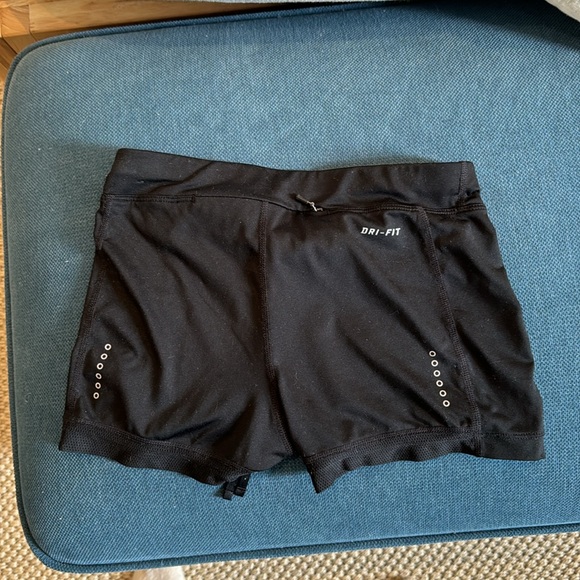 Nike dri-fit black spandex with zipper pocket - Picture 3 of 3